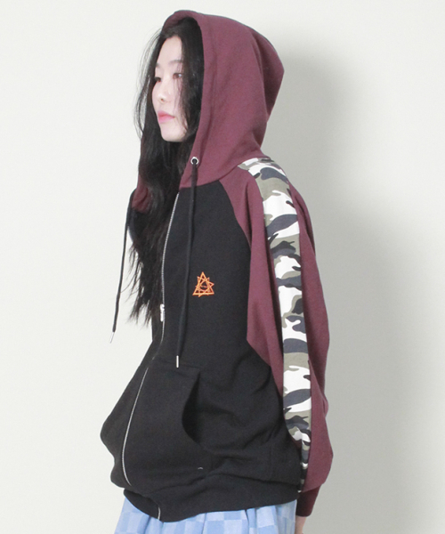 DEMARC(ドゥマーク)の「カモ配色フードジップアップブラック(パーカー・レディース・その他・MEDIUM/LARGE)」の6枚目の写真