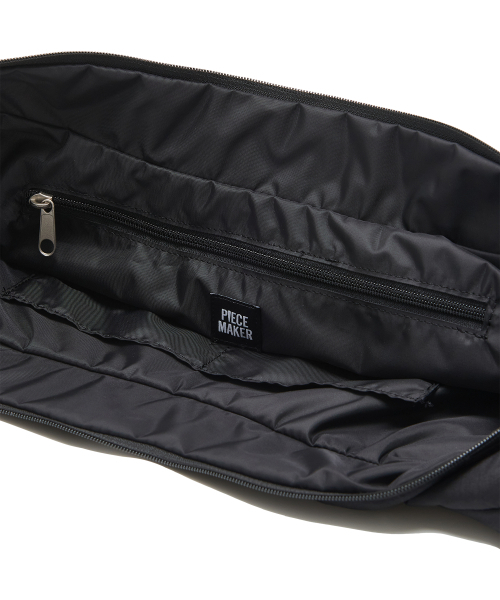 PIECEMAKER(ピースメーカー)の「MULTI POCKET CUSHION CROSS BAG (BLACK)(メッセンジャーバッグ・レディース・その他・FREE)」の7枚目の写真