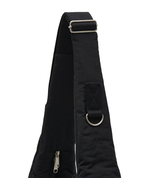 PIECEMAKER(ピースメーカー)の「MULTI POCKET CUSHION CROSS BAG (BLACK)(メッセンジャーバッグ・レディース・その他・FREE)」の9枚目の写真