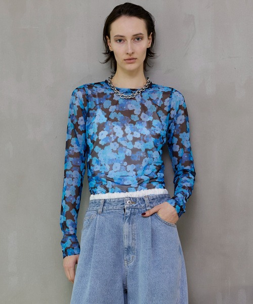 MAISON SPECIAL(メゾンスペシャル)の「Flower Print Tops/ブラーフラワープリントトップス(Tシャツ/カットソー・レディース・オレンジ/ブルー・FREE)」の6枚目の写真