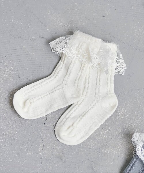 apres les cours(アプレレクール)の「スカラップレースソックス(ソックス/靴下・キッズ・オフホワイト/グレー・21/18/15 /12)」の2枚目の写真