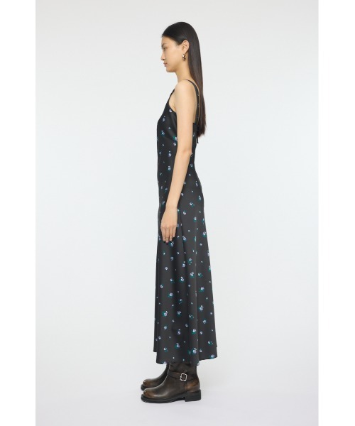 MOUSSY（マウジー）の「【26年SS新作】FLORAL FLARE ドレス（ワンピース・レディース・ブラック/オフホワイト・FREE）」の6枚目の写真