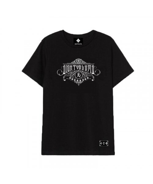 EIGHTVOLUME(エイトボリューム)の「EVエンブレムユニソンオーバーサイズ半袖Tシャツ(ブラック)(Tシャツ/カットソー・メンズ・その他・LARGE/MEDIUM)」の1枚目の写真