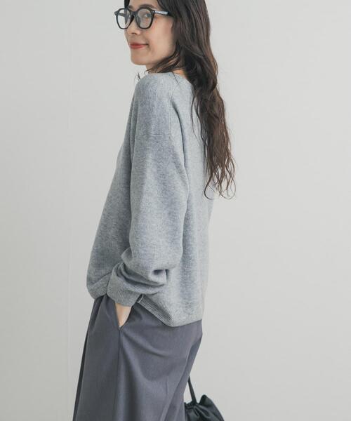 URBAN RESEARCH DOORS（アーバンリサーチドアーズ）の「ボートネックスムースプルオーバー（ニット/セーター・レディース・オフホワイト/パープル系その他/ブルー系その他/グレー・FREE）」の13枚目の写真