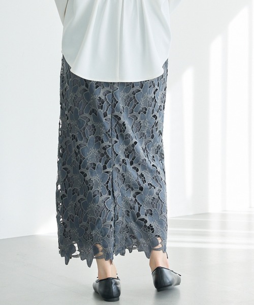 LAVEANGE(ラビアンジェ)の「刺繍レースナロースカート(スカート・レディース・チャコールグレー/アイボリー/ブラック・4L/3L/LL/L/M)」の9枚目の写真