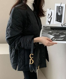 幾何柄キルティングノーカラージャケット