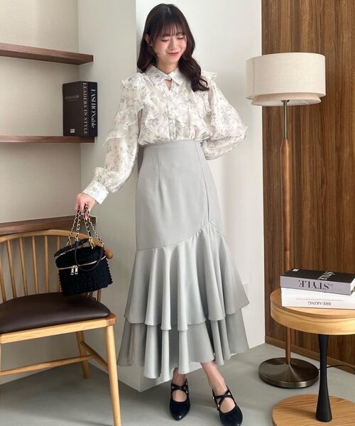 MAJESTIC LEGON（マジェスティックレゴン）の「キラキラレースアップマーメイドスカート（スカート・レディース・アイボリー/ピンクベージュ/ブラック/グレー・MEDIUM/SMALL）」の9枚目の写真