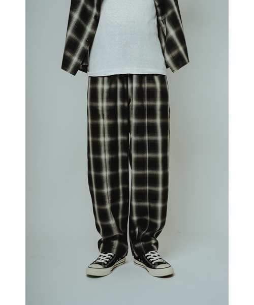BIG MIKE(ビッグマイク)の「BIG MIKE ビッグマイク / セットアップ対応 レーヨン混 オンブレチェック ワイドイージーパンツ / 102617601 102617602(その他パンツ・メンズ・ホワイト×グリーン/ブラック×ホワイト・MEDIUM/X-LARGE/LARGE)」の7枚目の写真