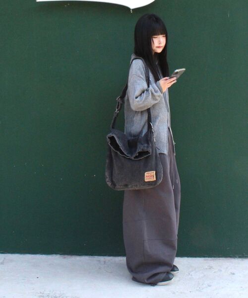 eastserviceshop(イーストサービスショップ)の「Denim Dyed Cross Bag - Black(メッセンジャーバッグ・レディース・その他・FREE)」の12枚目の写真