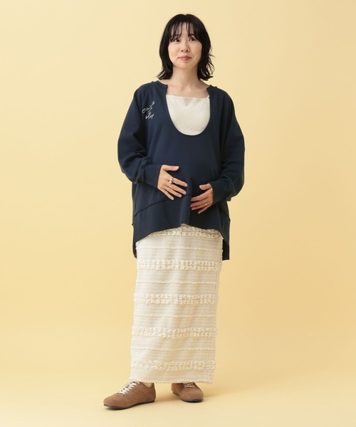 LEPSIM（レプシィム）の「【産前・産後対応】マタニティ／Uネックロゴ刺繍スウェット　634435（マタニティウェア/グッズ・レディース・ネイビー/アイボリー・FREE）」の16枚目の写真