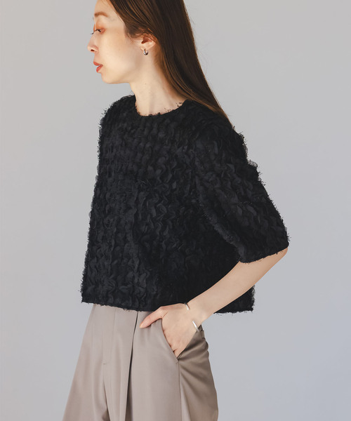 Noble（ノーブル）の「フェザーフリルハーフスリーブブラウス（シャツ/ブラウス・レディース・ホワイト/ブラック・FREE）」の14枚目の写真