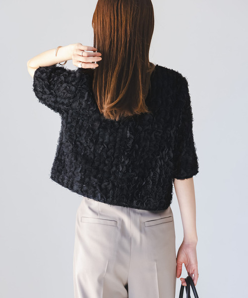 Noble（ノーブル）の「フェザーフリルハーフスリーブブラウス（シャツ/ブラウス・レディース・ホワイト/ブラック・FREE）」の15枚目の写真