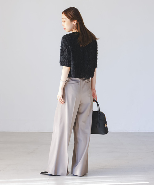 Noble（ノーブル）の「フェザーフリルハーフスリーブブラウス（シャツ/ブラウス・レディース・ホワイト/ブラック・FREE）」の17枚目の写真