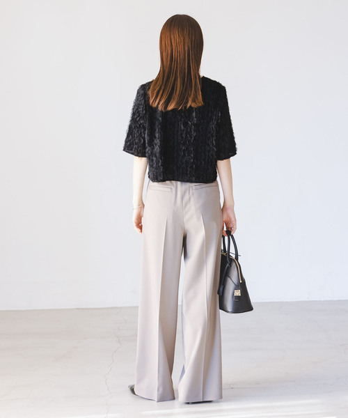 Noble（ノーブル）の「フェザーフリルハーフスリーブブラウス（シャツ/ブラウス・レディース・ホワイト/ブラック・FREE）」の18枚目の写真