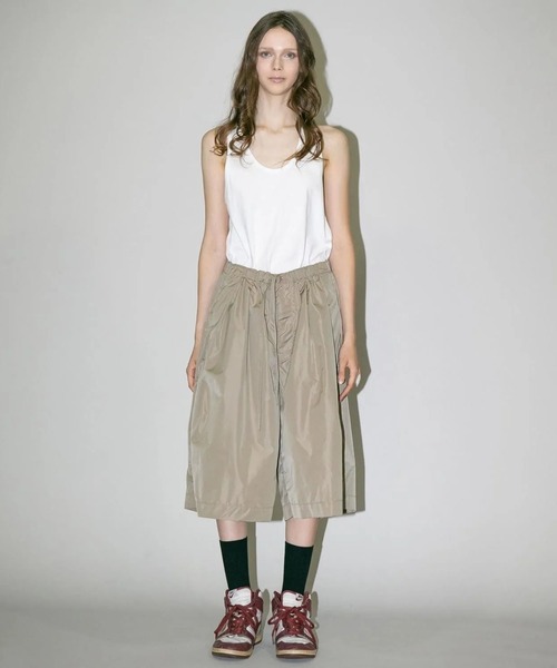 my beautiful landlet(マイビューティフルランドレット)の「【my beautiful landlet】 NYLON TAFFETA WATER PROOF WIDE HALF PANTS(その他パンツ・メンズ・ベージュ/ネイビー/ブラック・1/0)」の7枚目の写真