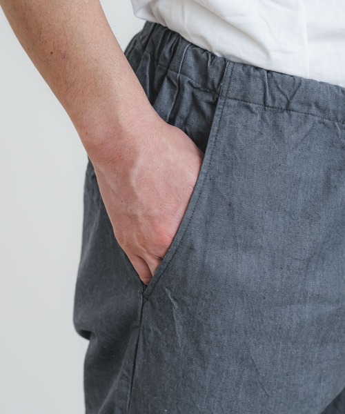 quadro（クオドロ）の「硫化グレーデニムイージーパンツ（その他パンツ・メンズ・グレー・MEDIUM）」の4枚目の写真