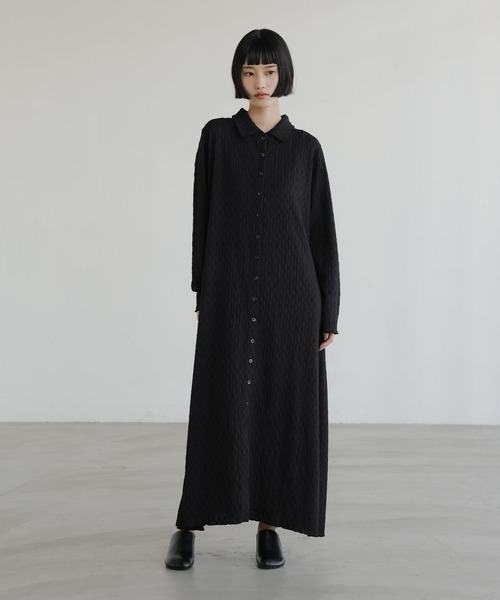 LOWRYS FARM(ローリーズファーム)の「カットレースエリワンピ 643599(ワンピース・レディース・ブラウン/ブルー/ブラック/アイボリー・FREE)」の3枚目の写真