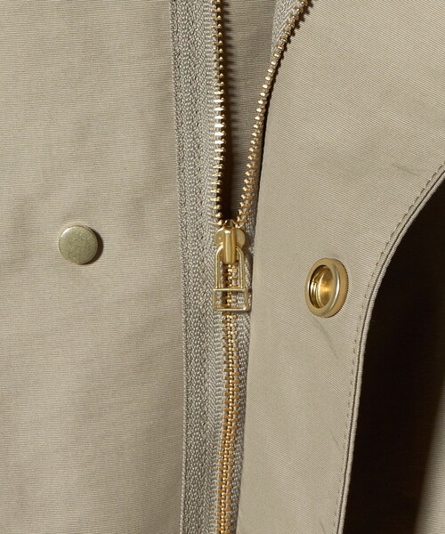 BEAUTY&YOUTH UNITED ARROWS（ビューティーアンドユースユナイテッドアローズ）の「グログランフード マウンテンパーカー ウォッシャブル はっ水（マウンテンパーカー・レディース・ライトグレー/ベージュ・L/M/S）」の10枚目の写真