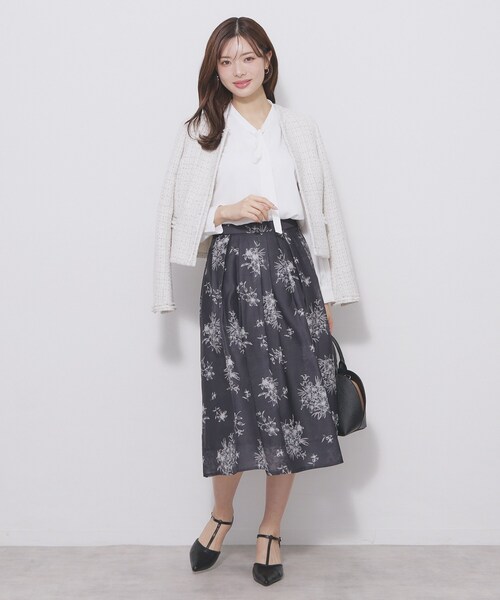 index(インデックス)の「フェイクパールピンボウタイブラウス【洗濯機OK/イージーアイロン/ストレッチ】《XS-LL》(シャツ/ブラウス・レディース・ネイビー系/ライトイエロー系/ベージュ系その他4/オフホワイト・42/40/34/38/36)」の7枚目の写真