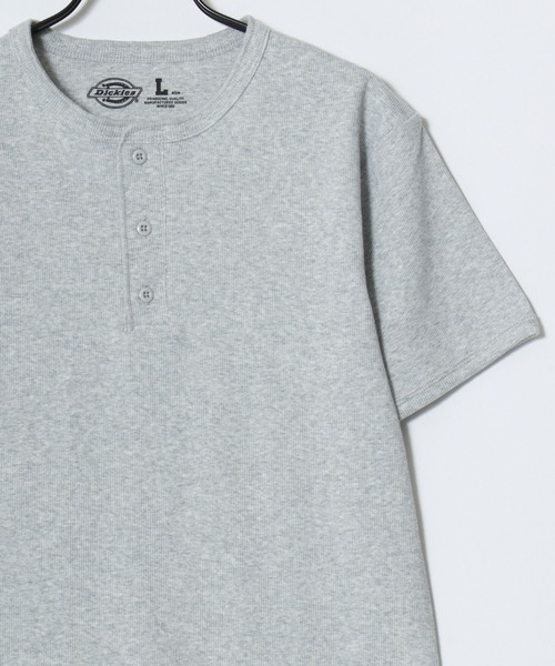 Dickies(ディッキーズ)の「Dickies/ディッキーズ タイトフィット デイリー テレコリブ 無地 ロゴ ワンポイント刺繍 ヘンリーネック 半袖Tシャツ/レディース メンズ(Tシャツ/カットソー・メンズ・ネイビー/ホワイト/グレー/ブラック・M/L/XL)」の7枚目の写真