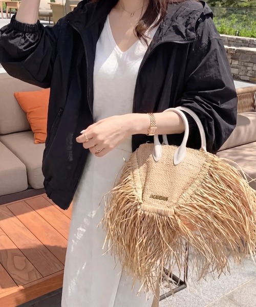 yuue' ( wear )(ユーイ)の「マウンテンパーカー ライトフーディージャケット/冷房対策 UVカットパーカー(マウンテンパーカー・レディース・ホワイト/ブラック・FREE)」の19枚目の写真
