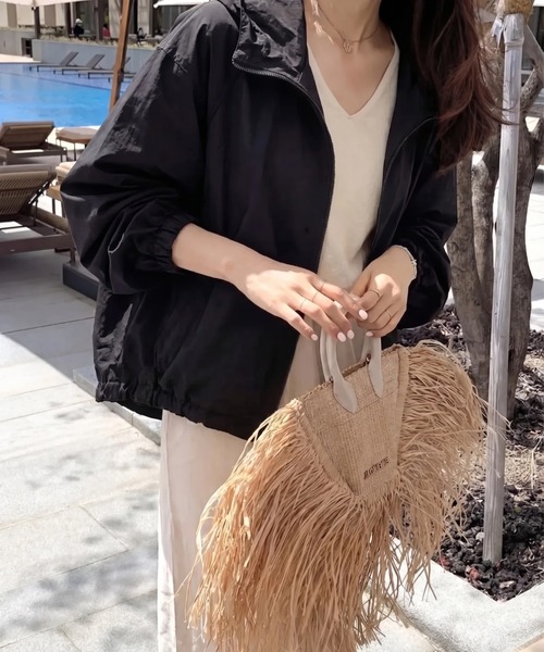 yuue' ( wear )(ユーイ)の「マウンテンパーカー ライトフーディージャケット/冷房対策 UVカットパーカー(マウンテンパーカー・レディース・ホワイト/ブラック・FREE)」の16枚目の写真