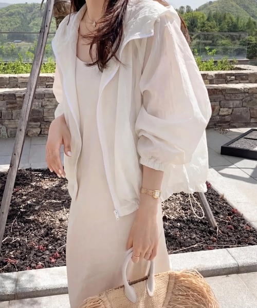 yuue' ( wear )(ユーイ)の「マウンテンパーカー ライトフーディージャケット/冷房対策 UVカットパーカー(マウンテンパーカー・レディース・ホワイト/ブラック・FREE)」の10枚目の写真