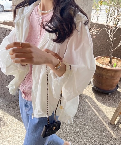 yuue' ( wear )(ユーイ)の「マウンテンパーカー ライトフーディージャケット/冷房対策 UVカットパーカー(マウンテンパーカー・レディース・ホワイト/ブラック・FREE)」の7枚目の写真