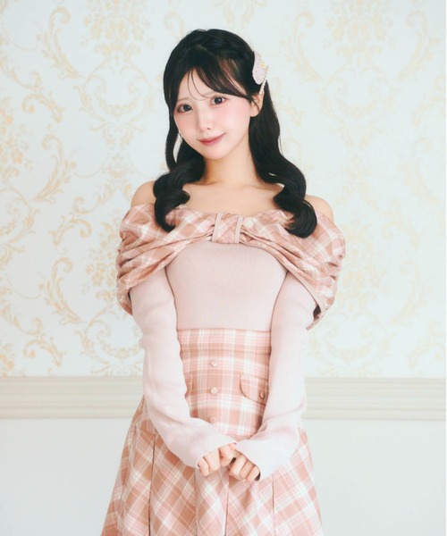 LAFARY(ラファリー)の「オフショルチェックニットトップス(Tシャツ/カットソー・レディース・ピンク/ブラック/ベージュ・FREE)」の4枚目の写真