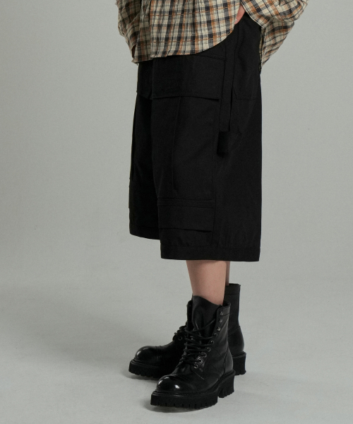 IDWS(アイドンワナセル)の「Ignis Maxi Cargo Bermuda Shorts Black(その他パンツ・レディース・その他・0/1/2)」の15枚目の写真