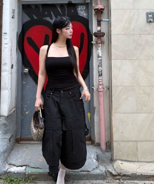 IDWS(アイドンワナセル)の「Ignis Maxi Cargo Bermuda Shorts Black(その他パンツ・レディース・その他・0/1/2)」の10枚目の写真
