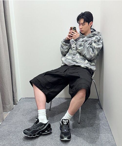 IDWS(アイドンワナセル)の「Ignis Maxi Cargo Bermuda Shorts Black(その他パンツ・レディース・その他・0/1/2)」の3枚目の写真