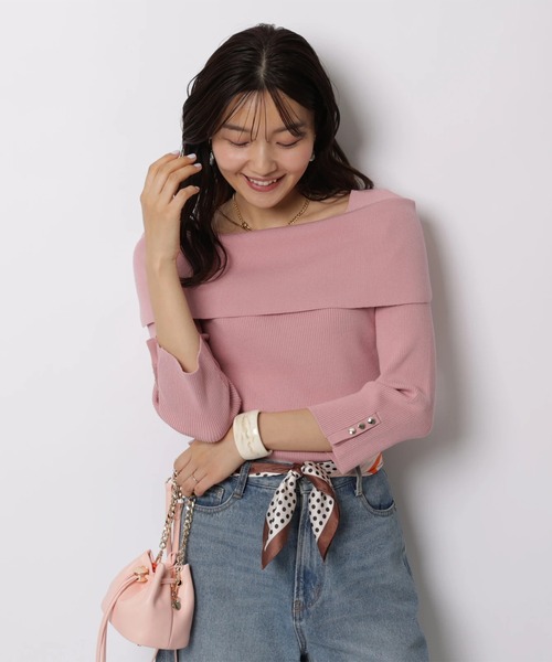 JUSGLITTY(ジャスグリッティー)の「7分袖ケープオフショルニット(ニット/セーター・レディース・ピンク/ベージュ系その他/ブルー系その他3/ネイビー/ホワイト・2)」の5枚目の写真