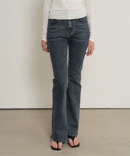 GENERAL IDEA(ジェネラルアイデア)の「【GENERAL IDEA】ブーツカットウォッシュデニムパンツ / BOOTCUT WASHING DENIM PANTS(デニムパンツ・レディース・ライトブルー/ダークブルー/ネイビー/ブラック・L/M/S/XL)」の4枚目の写真