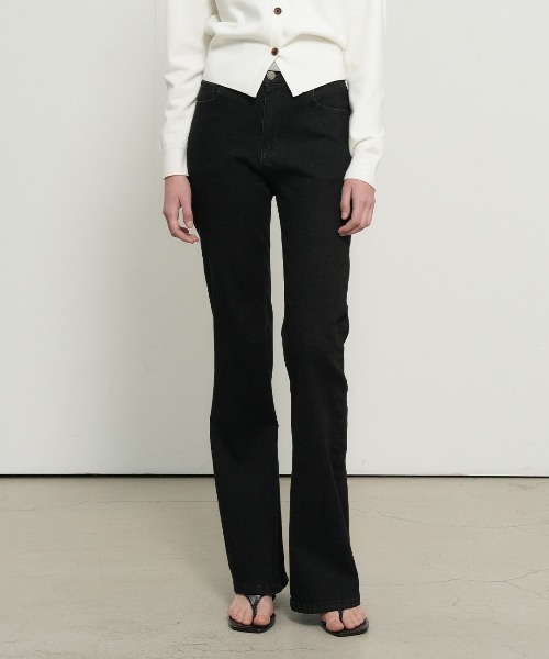 GENERAL IDEA(ジェネラルアイデア)の「【GENERAL IDEA】ブーツカットウォッシュデニムパンツ / BOOTCUT WASHING DENIM PANTS(デニムパンツ・レディース・ライトブルー/ダークブルー/ネイビー/ブラック・L/M/S/XL)」の5枚目の写真