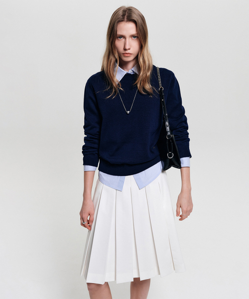 LOOKAST(ルックキャスト)の「ルミシルクラックスクルーネックニット / LUMI SILK LUXE CREW NECK KNIT_4colors(ニット/セーター・レディース・チャコールグレー/ネイビー/アイボリー/PINK・SMALL/MEDIUM)」の7枚目の写真
