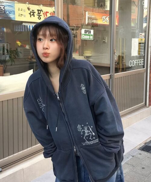 DEFGARMENTS（デフグラメンツ）の「STONE CROSS HOOD ZIP UP [NAVY]（パーカー・レディース・その他・SMALL/LARGE）」の19枚目の写真
