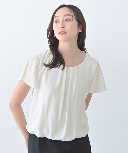 UNTITLED(アンタイトル)の「【透けにくい/スーツインナー】パウダリータックブラウス(シャツ/ブラウス・レディース・サックスブルー系5/ピンク系1/ネイビー/ナチュラル/オフホワイト・02/01/00/50/48/46/44/04/03)」の8枚目の写真