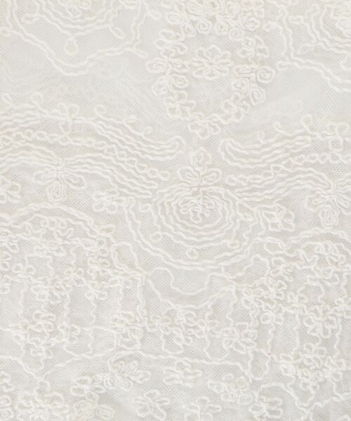 le.coeur blanc（ルクールブラン）の「TORRAZZO DONNA別注エンブロイダリーレースシャツ（シャツ/ブラウス・レディース・ライトグレー/ホワイト・38）」の7枚目の写真
