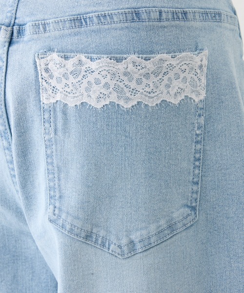 one after another NICE CLAUP(ワンアフターアナザーナイスクラップ)の「【サイズ展開あり】レースポケットワイドパンツ(デニムパンツ・レディース・ブルー/ライトブルー・MEDIUM/SMALL)」の7枚目の写真
