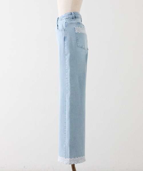 one after another NICE CLAUP(ワンアフターアナザーナイスクラップ)の「【サイズ展開あり】レースポケットワイドパンツ(デニムパンツ・レディース・ブルー/ライトブルー・MEDIUM/SMALL)」の3枚目の写真