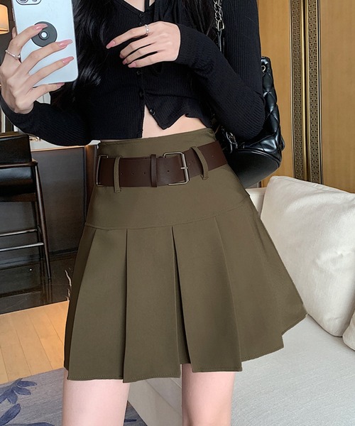 Songe(ソンジュ)の「ベルト付きボックスプリーツスカート(スカート・レディース・ブラック/カーキ・M/L)」の17枚目の写真