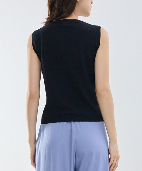 NARACAMICIE（ナラカミーチェ）の「【NARACAMICIE】調温ニットノースリプルオーバー（ニット/セーター・レディース・ブラック/ブルー/ピンク・M/L）」の6枚目の写真