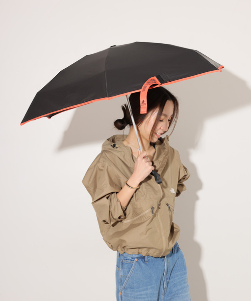 KiU（キウ）の「【KiU/キウ】  ALL WEATHER UMBRELLA：晴雨兼用傘（折りたたみ傘・レディース・アイボリー/ブラック・FREE）」の2枚目の写真