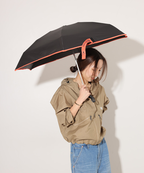 KiU（キウ）の「【KiU/キウ】  ALL WEATHER UMBRELLA：晴雨兼用傘（折りたたみ傘・レディース・アイボリー/ブラック・FREE）」の4枚目の写真