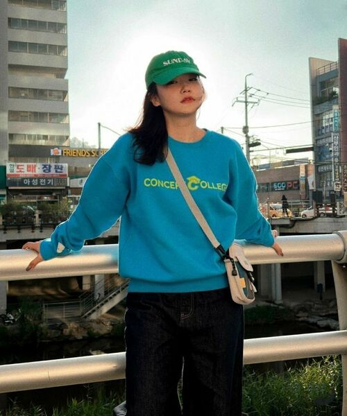 CONCEPTCOLLEGE（コンセプトカレッジ）の「ベーシックラインロゴブルースウェットシャツ[男女共用]（スウェット・レディース・その他・LARGE/MEDIUM）」の6枚目の写真