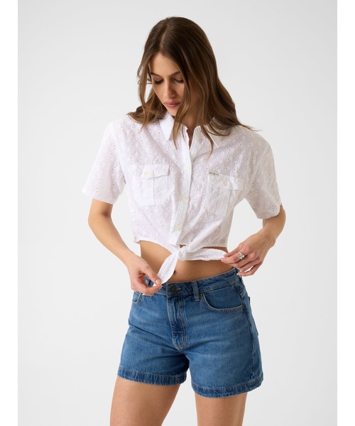 GUESS JEANS(ゲスジーンズ)の「GUESS JEANS Front Tie Top シャツ ブラウス ショート丈(シャツ/ブラウス・レディース・ネイビー/ホワイト・X-SMALL/SMALL/MEDIUM)」の9枚目の写真