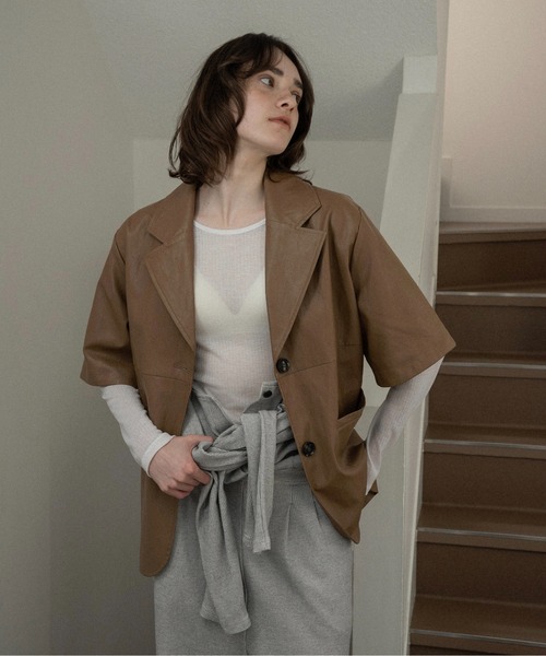 lawgy（ラウジー）の「2way sleeve embroidery jacket / 2wayスリーブエンブロイダリージャケット（その他アウター・レディース・クリーム/キャメル/ブラック・FREE）」の11枚目の写真