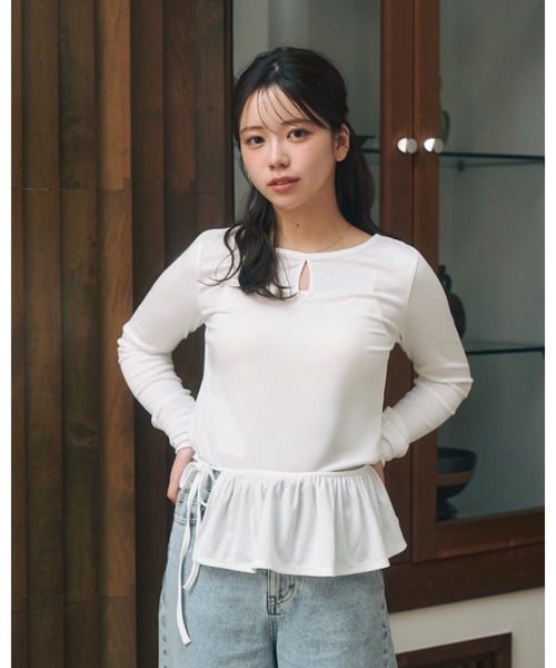 moi tytto（モイテュット）の「マルチwayフリル付きリバースカットソー（Tシャツ/カットソー・レディース・ナチュラル/オフホワイト・FREE）」の6枚目の写真
