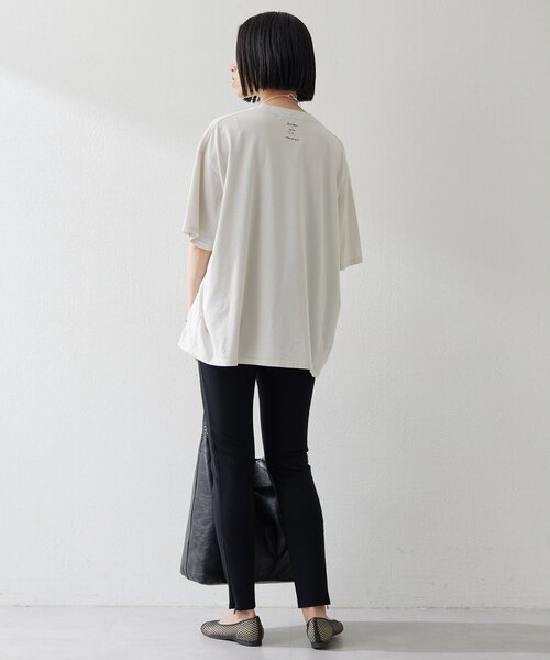 Whim Gazette（ウィムガゼット）の「【KATHARINE HAMNETT】別注ME Tシャツ（Tシャツ/カットソー・レディース・ベージュ・FREE）」の4枚目の写真